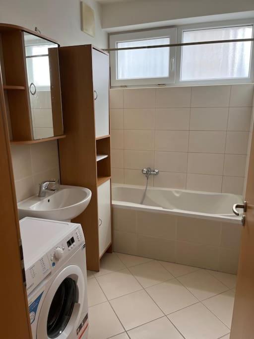 Apartment Hurka - 15 Min Do Centra, Garaz Πράγα Εξωτερικό φωτογραφία