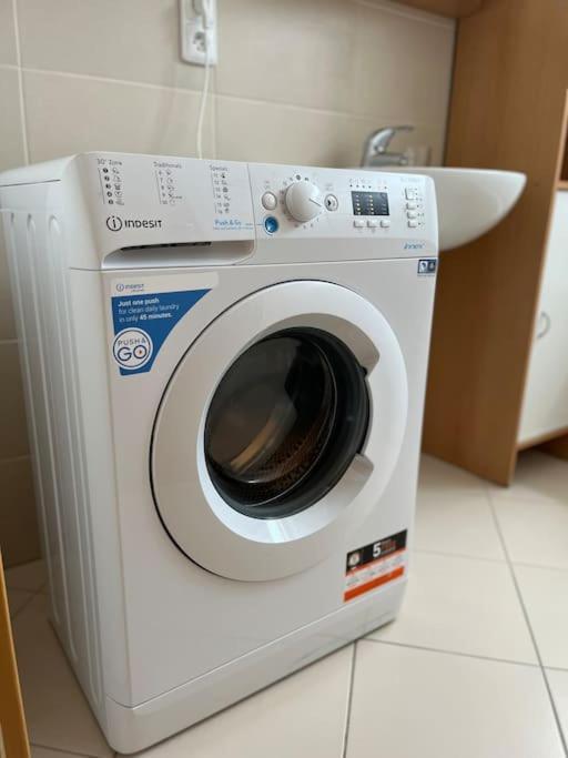 Apartment Hurka - 15 Min Do Centra, Garaz Πράγα Εξωτερικό φωτογραφία